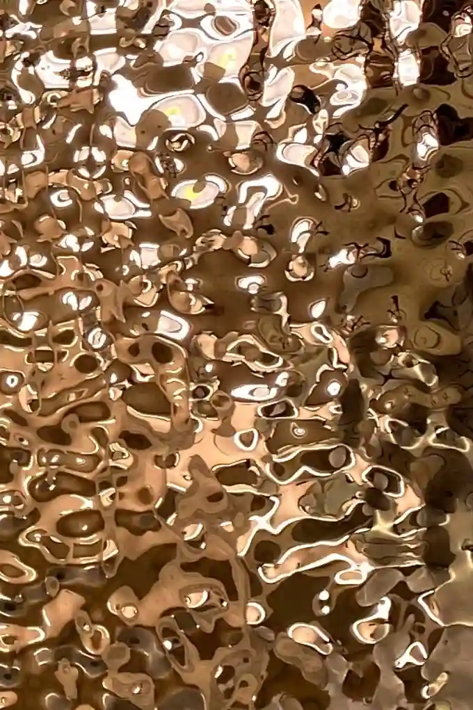 LIQUID METALS
